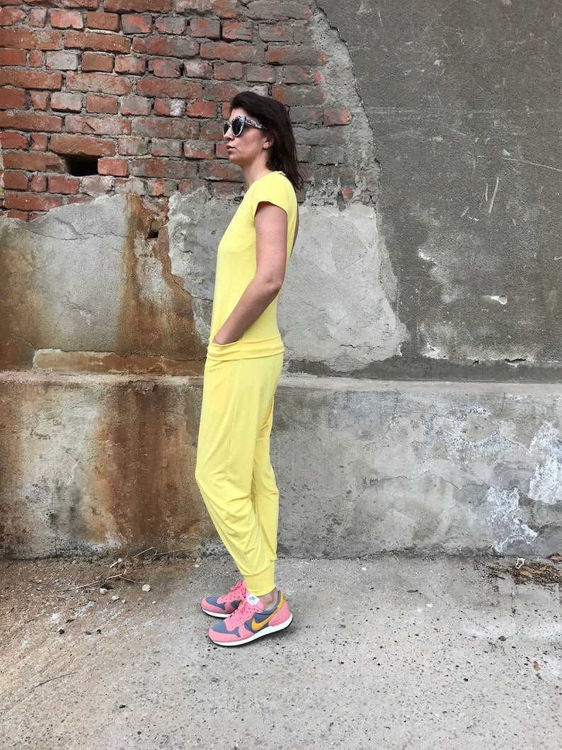 women's jumpsuit, women's jumpsuit, yellow jumpsuit, yellow overalls, backless top, yellow jumpsuit, short sleeve jumpsuit, simple jumpsuit